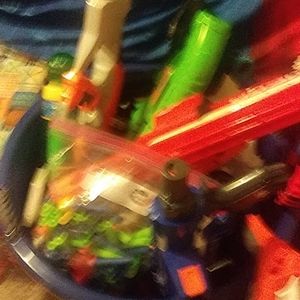 32 nerf guns Some bullets And etc